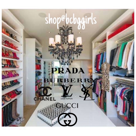 **SOLD**BURBERRY Jacket - Picture 9 of 9